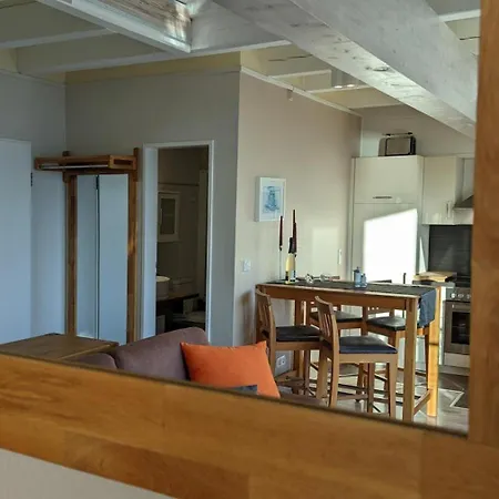 Strandkoje In Erster Reihe Mit Traumhaftem Blick Auf Kieler Förde Laboe