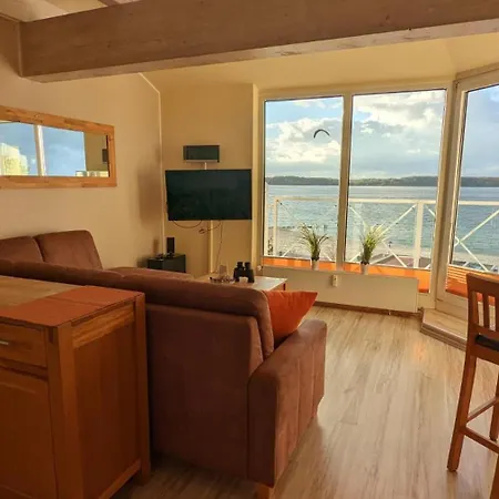 Strandkoje In Erster Reihe Mit Traumhaftem Blick Auf Kieler Foerde Lejlighed